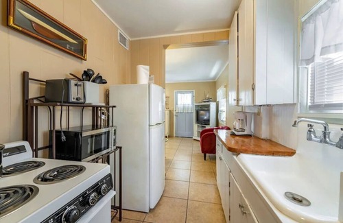 Mount Dora Cottage | Beautiful Historic Cottage, Nantucket