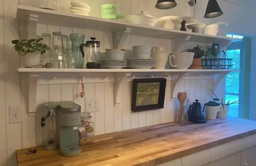 Uxbridge House | Beautiful Historic Colonial c.1780