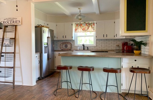 Rolla House | Beautiful Historic Farmhouse: Perfect for Fugitive Beach, Military, & MS&T!
