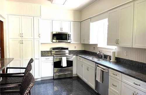Tuscaloosa House | Beautiful Historic home, 3 blocks to Bryant-Denny Stadium