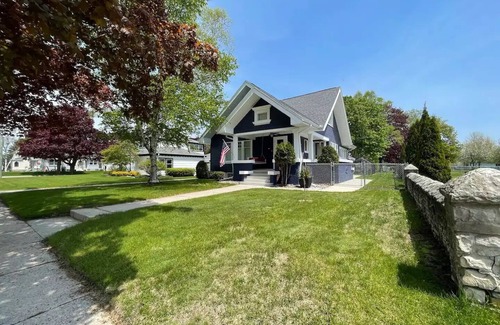 Two Rivers House | Beautiful Historic Home near Downtown