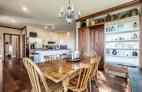 Boyce House | Beautiful Historic Home Overlooking Shenandoah River and Blue Ridge Mountains