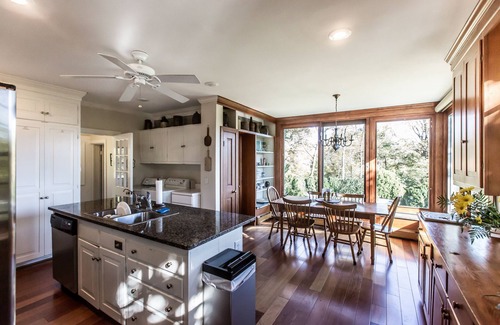Boyce House | Beautiful Historic Home Overlooking Shenandoah River and Blue Ridge Mountains