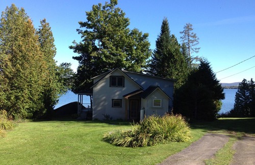 Greensboro Cottage | Beautiful Historic Lakeside Cottage in Greensboro Vermont