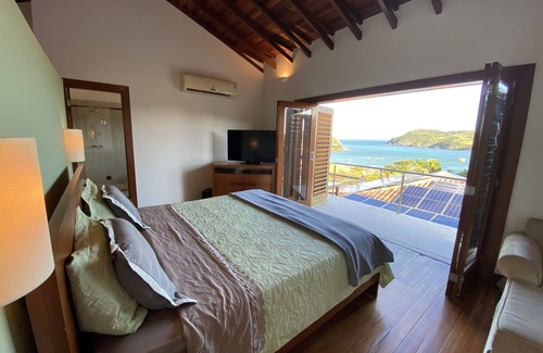 Village da Ferradura House | Beautiful house in Búzios, on Ferradura beach, 6 suites, swimming pool and gourmet space.