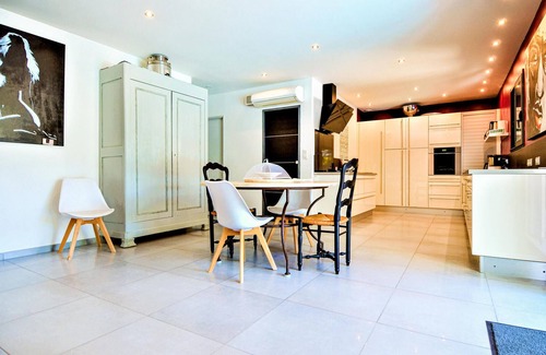 Saint-Victor-la-Coste House | Beautiful home in St Victor la Coste