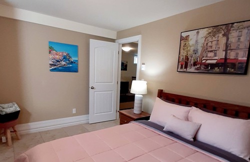 Creston House | Beautiful Hobby Farm, 1 Bedroom, 1 Bathroom.