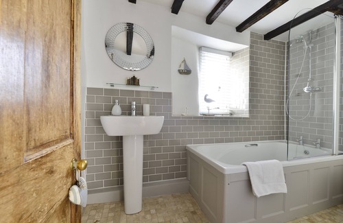 Bradford-on-Avon House | Beautiful Holiday cottage, Kemble Cottage, Bradford On Avon near Bath.