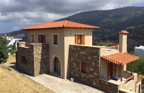 Pitrofos House | Beautiful holiday home on Andros