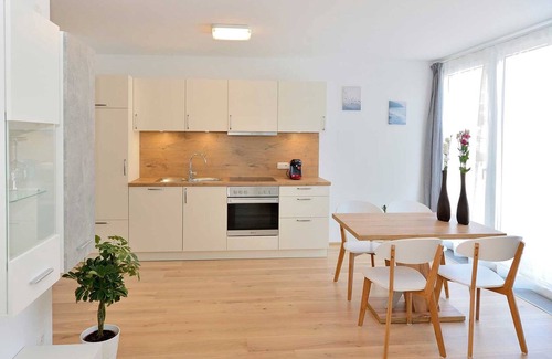 Muhlbachl Apartment | Beautiful Holiday Apartment "Olperer" with Wi-Fi, Garden and Terrace