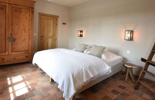Sint-Jacobskapelle House | Beautiful Holiday Home in Diksmuide with Terrace, Garden