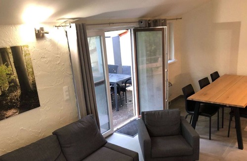 Virton House | Beautiful holiday home in Virton with terrace