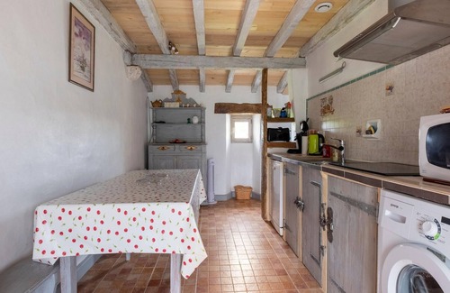 Salles House | Beautiful holiday home in Salles with Garden