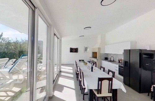 Neoric House | Beautiful holiday home with private sauna