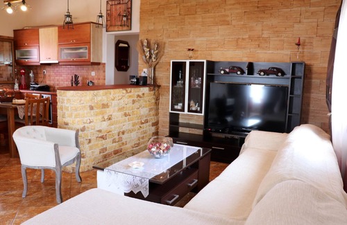 Aloizianika House | Beautiful holiday house with sea view, terrace, BBQ | Lakonia, Peloponnese