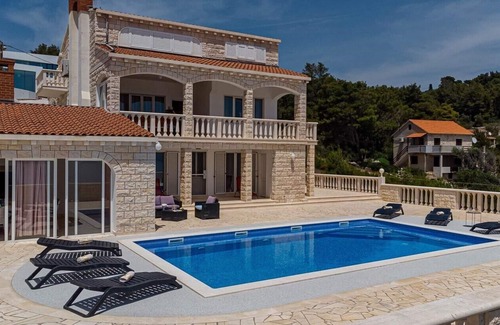 Potirna House | Beautiful Holiday House with private pool