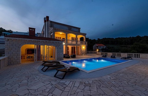 Potirna House | Beautiful Holiday House with private pool