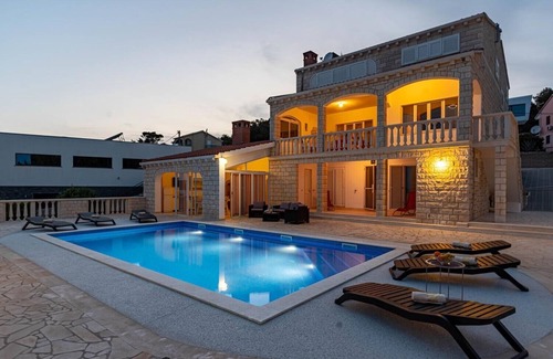 Potirna House | Beautiful Holiday House with private pool