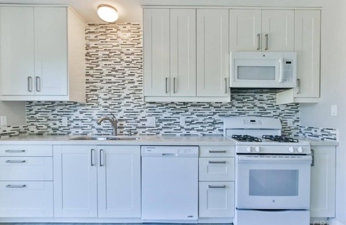 Imperial Beach House | Beautiful Home 1mi. to beach, Fenced in Yard, and Jacuzzi!
