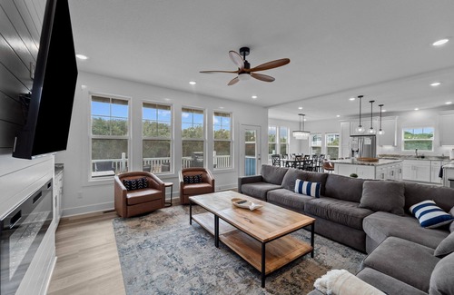 Ocean Sands House | BEAUTIFUL HOME! 2-Min Walk to the Beach, Heated Saltwater Pool, Private