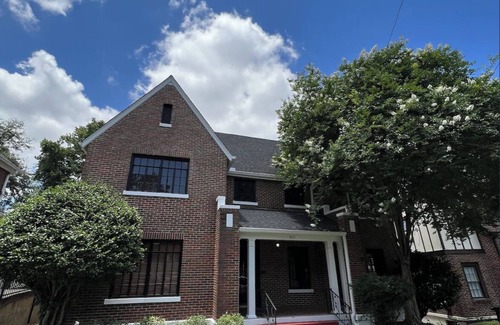 Tuscaloosa House | Beautiful home, 4 minute walk to the Strip and 13 minute walk to the Stadium.