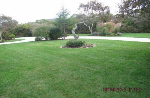 Tom Nevers House | Beautiful Home, Airy, 0pen plan. R/T Car Ferry Available Sunday Aug 20 & 27 2023