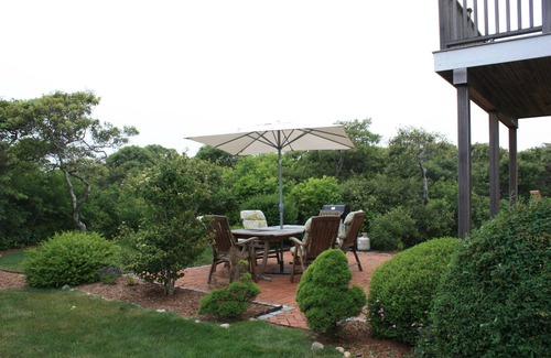 Tom Nevers House | Beautiful Home, Airy, 0pen plan. R/T Car Ferry Available Sunday Aug 20 & 27 2023
