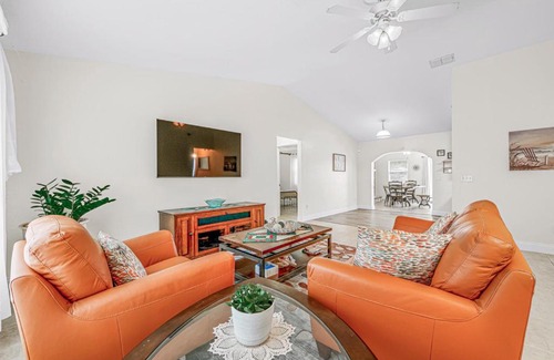 Royal Palm Beach House | Beautiful Home Away From Home