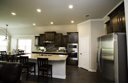 Las Colinas House | Beautiful Home Away From Home in Dallas/Fortworth , minutes away from airport