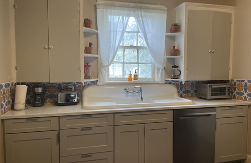 Charleston House | Beautiful home away from home in downtown Charleston.