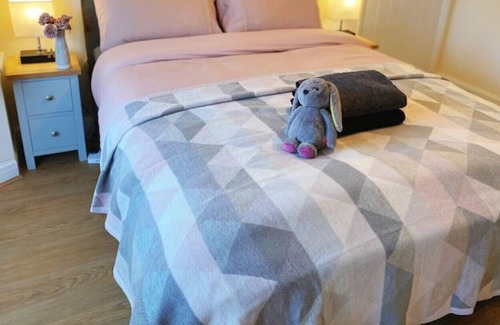Sheldon House | Beautiful Home, BHX Airport, Nec, King Size Beds