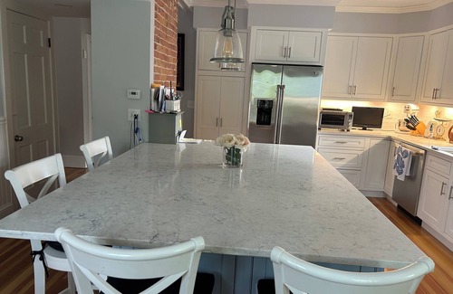 Swampscott House | Beautiful home by the sea-4 miles from Salem, 12 miles from Boston-by 2 beaches