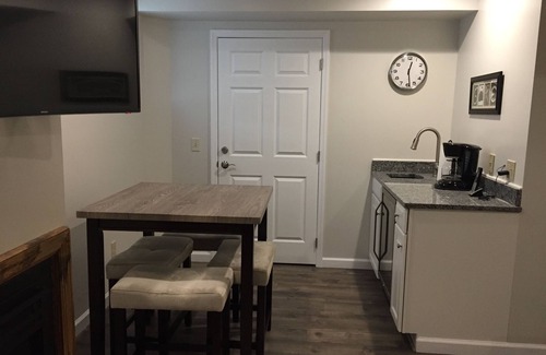 North Creek House | BEAUTIFUL HOME CLOSE TO GORE MOUNTAIN!