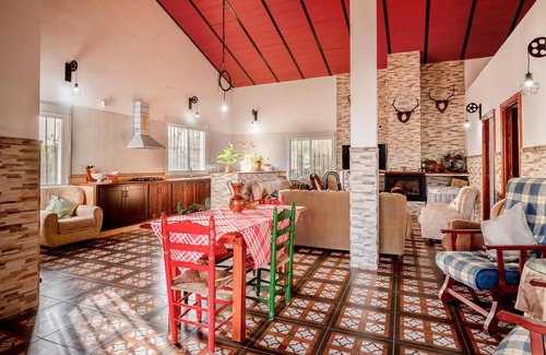 Alcolea del Rio House | Beautiful home in Alcolea del Rio