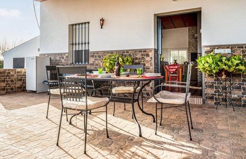 Alcolea del Rio House | Beautiful home in Alcolea del Rio