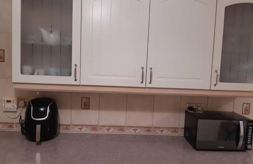 Cwm Frwd Oer Apartment | Beautiful home. Free parking.Wifi. Self checkin