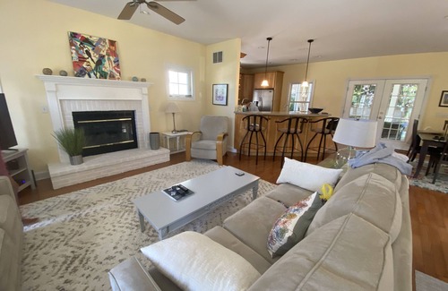 Dodds Addition House | Beautiful home! Great location!