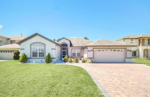 Crescent Lakes Villa | Beautiful Home, Great For Kids Near Disney! villa