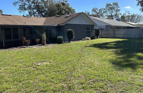 Bay Hill House | Beautiful home in a quiet neighborhood, just a stones throw from Restaurant Row!