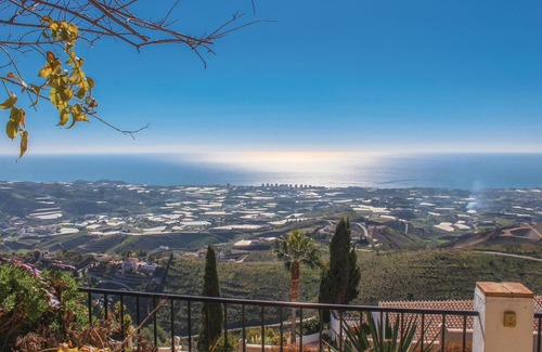 Arenas House | Beautiful home in Algarrobo with WiFi