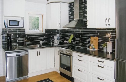 Annerstad House | Beautiful home in Annerstad with sauna