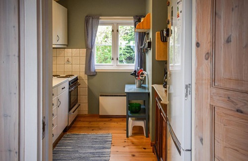 Royken House | Beautiful home in åros with kitchen