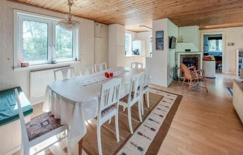 Bastad House | Beautiful Home In Båstad With Sauna