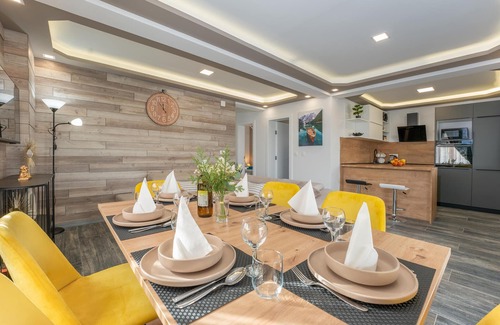 Banj House | Beautiful home in Banj with WiFi
