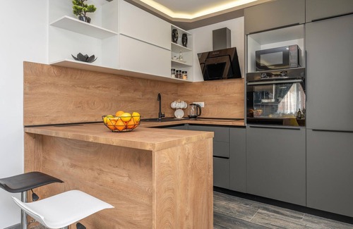 Banj House | Beautiful home in Banj with WiFi
