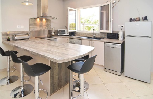 Barjac House | Beautiful home in Barjac with WiFi