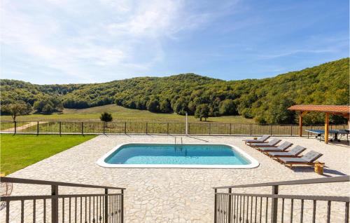 Gospic House | Beautiful Home In Barlete With Wifi