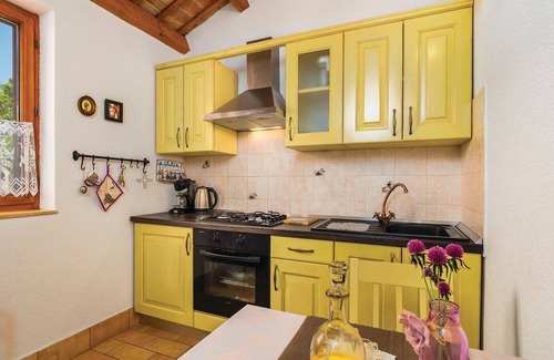 Bartici House | Beautiful home in Bartici with WiFi