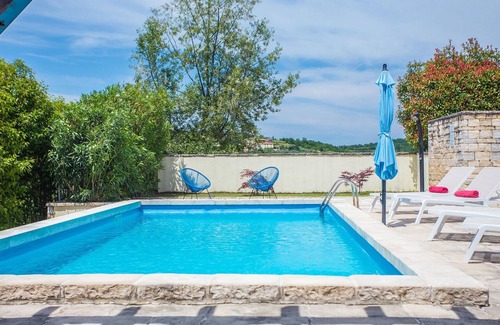 Momjan House | Beautiful home in Buje
