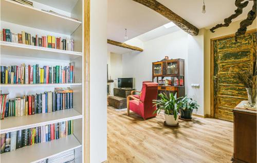 O Savinao House | Beautiful Home In Diomondi With Wifi